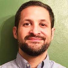Headshot of Alberto Vicente