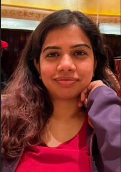 Headshot of Rashi Bajaj
