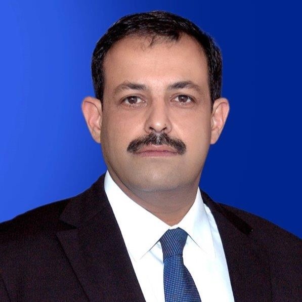 Headshot of Supreet Sachdev