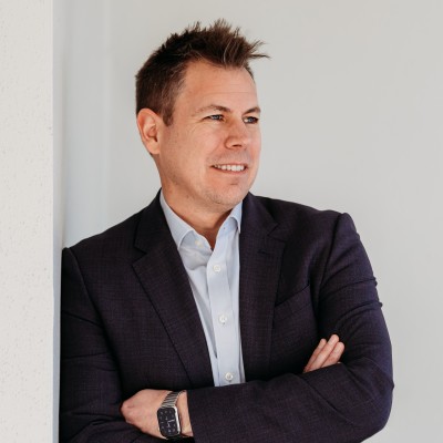 Headshot of Lyle Wraxall