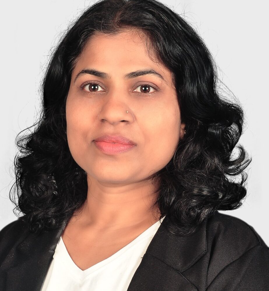 Headshot of Srilatha Kulkarni