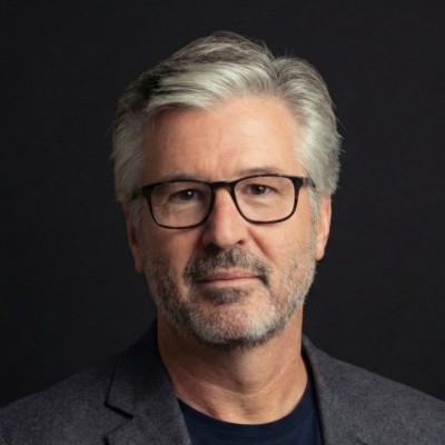 Headshot of Pieter van Schalkwyk